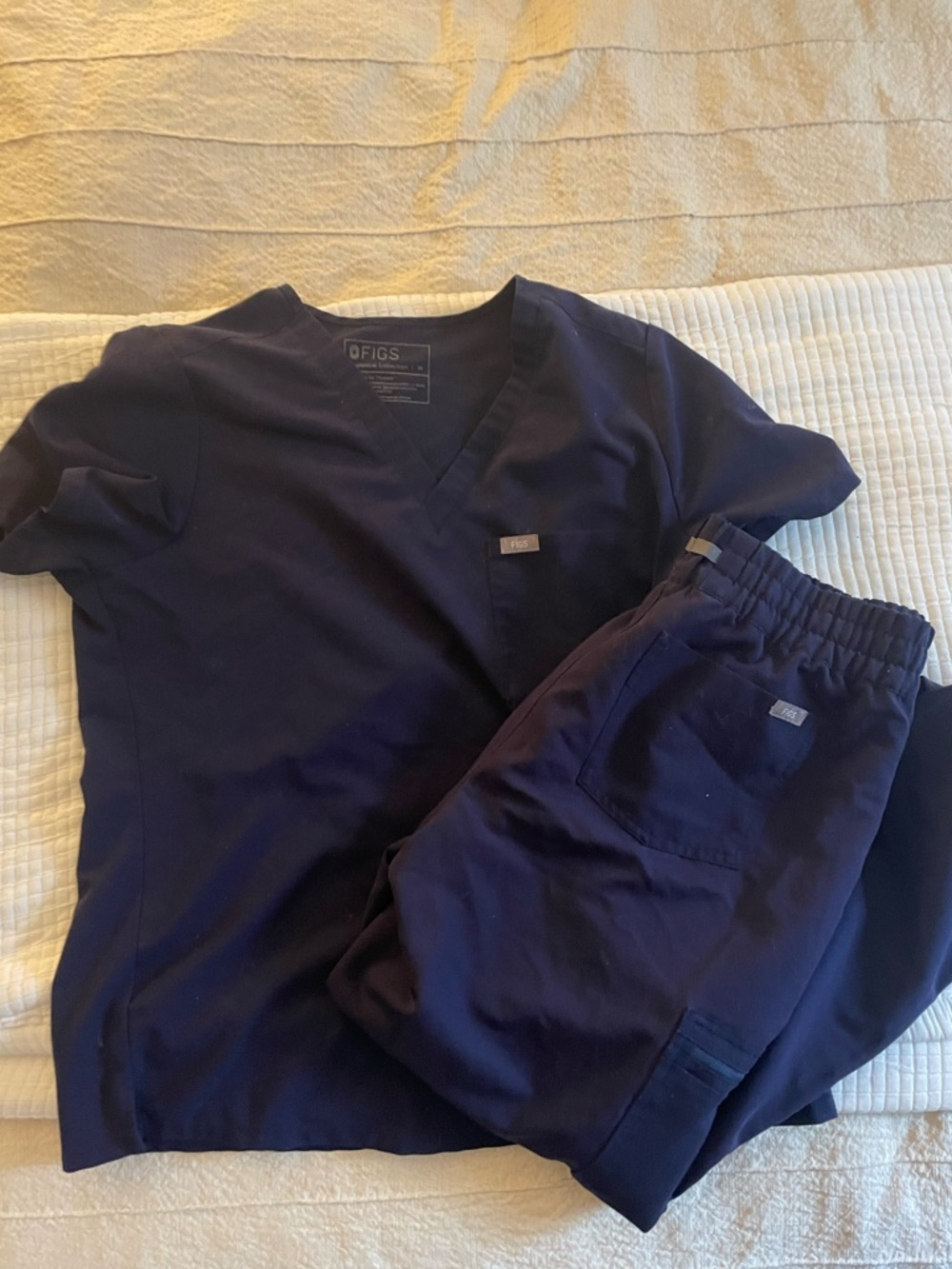 Figs Navy Scrubs Size Medium - Picture 2 of 5